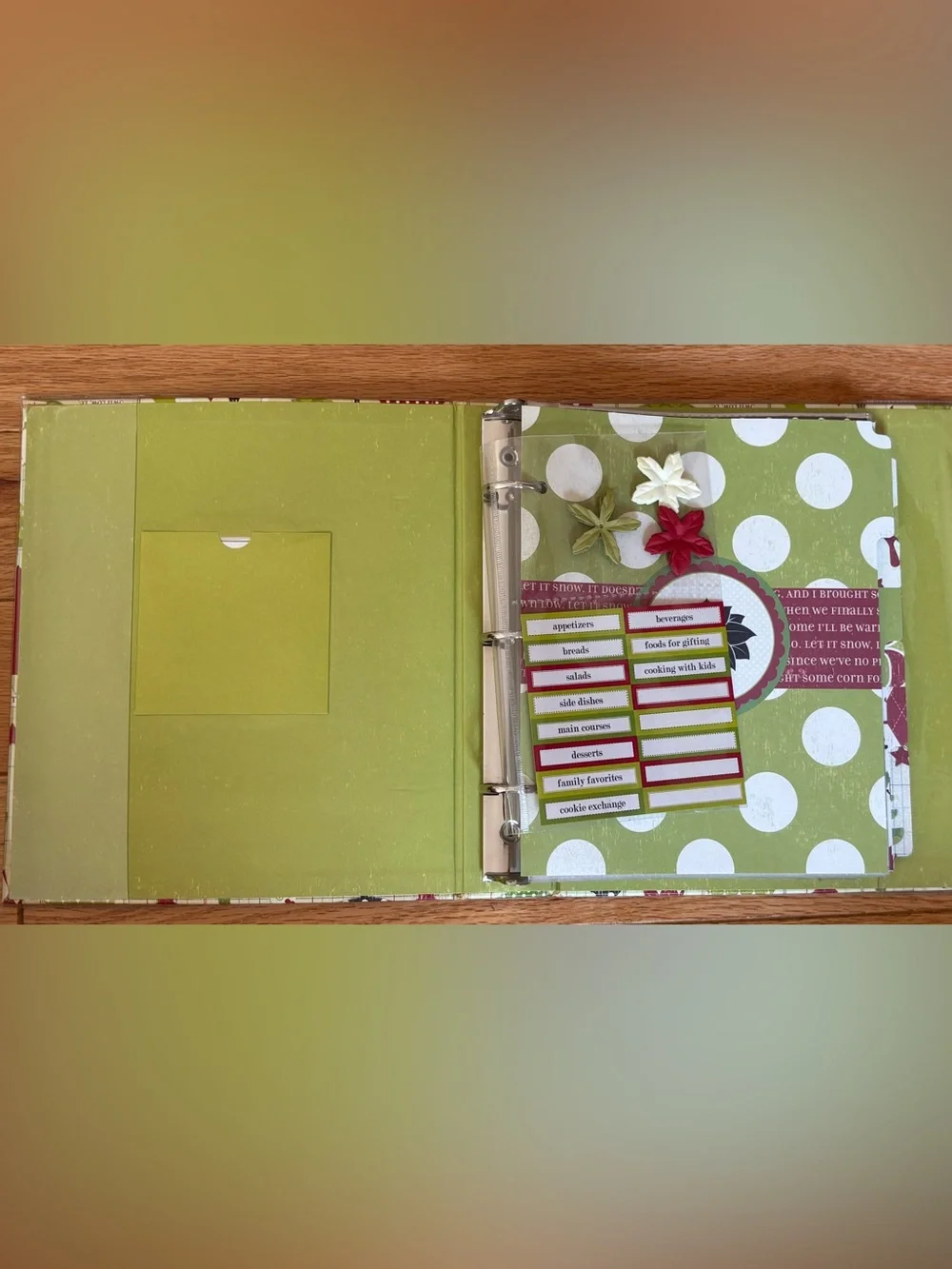 Making Memories Holiday Cooking Recipe Organizer  Mistletoe NEW